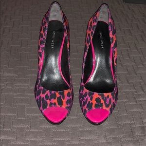 Nine West Magenta Black Danee heels